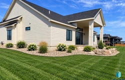 5501 E Morningside Cir, Sioux Falls, SD 57110