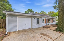 6104 W 53rd Terrace, Mission, KS 66204