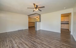 201 Green Hills Dr, Moberly, MO 65270