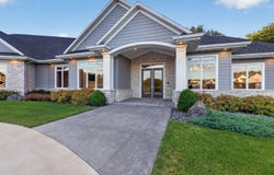 1214 Lakeshore Drive, Cedar Falls, IA 50613