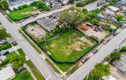 2113 SW 58th Ave, West Park, FL 33023