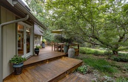 210 Walnut Hills Rd, Staunton, VA 24401
