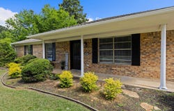 907 Robin Lane, White Oak, TX 75693