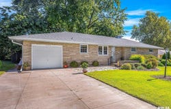5104 N BEVALON Place, Peoria, IL 61614