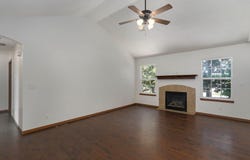 208 Spruce Avenue, Clever, MO 65631