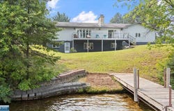 7473 Ely Lake Dr, Eveleth, MN 55734