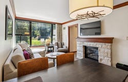 400 Resort Road, Olympic Valley, CA 96146-0000