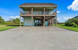 157 Verdia Dr, Crystal Beach, TX 77650