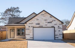315 String Prairie Way, Smithville, TX 78957