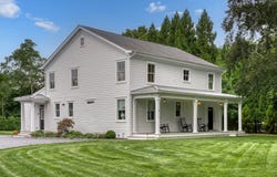 129 S Country Rd, Remsenburg, NY 11713