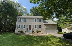 1127 Thunder Drive, Pocono Summit, PA 18346