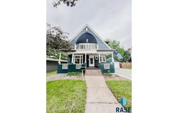 323 W Main St, Luverne, MN 56156