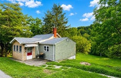 101 Fishpot Rd, Centerville, PA 15333
