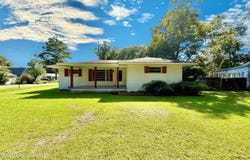 207 N Bennett Street, Crystal Springs, MS 39059