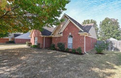 945 Lakemont Cove, Southaven, MS 38672