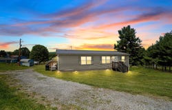 4290 Sunny View Heights Loop, Pulaski, VA 24301