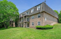 10130 S 84th Terrace, Palos Hills, IL 60465
