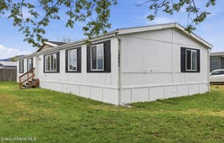 10600 N BENOIT St, Hayden, ID 83835