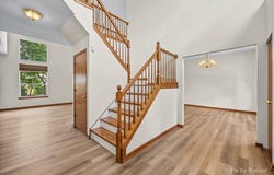 2240 Barrett Drive, Algonquin, IL 60102