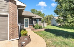 1055 E Splitwood Way Ct., Derby, KS 67037