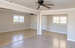 913 E 8TH Street, Dumas, TX 79029-5203