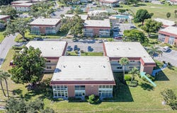 28 Pine Arbor Lane, Vero Beach, FL 32962