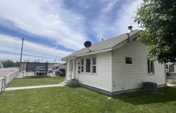 121 N 1st St, Nyssa, OR 97913