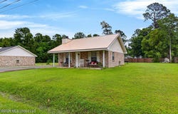 1002 Washington Street, Waveland, MS 39576