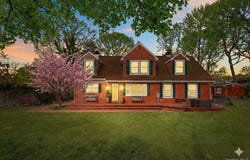 79 E Tiana Road, Hampton Bays, NY 11946