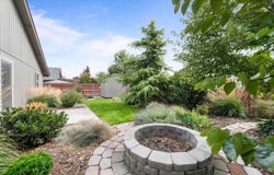 6704 Comiskey Dr., Pasco, WA 99301