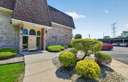 3235 S Manor Drive, Lansing, IL 60438