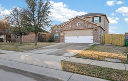 136 Eider Drive, Sanger, TX 76266