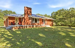 8757 Morgan County Hwy, Sunbright, TN 37872