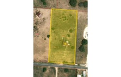 1619 County Road 7711, Devine, TX 78016