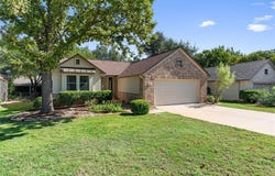 271 Whispering Wind Dr, Georgetown, TX 78633