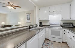 17637 POMERADO RD, San Diego, CA 92128