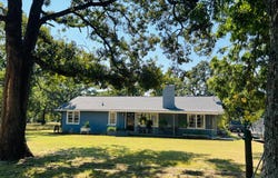 3700 W Devils Den Rd, Tishomingo, OK 73460