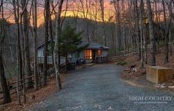 510 W Laurel Circle, Deep Gap, NC 28618