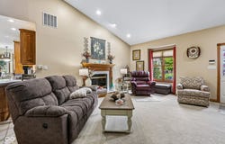8936 Stonegate Way, Indianapolis, IN 46227