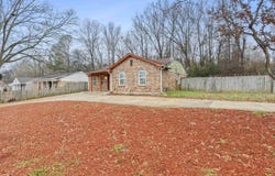 5235 BRADEN Dr, Memphis, TN 38127