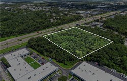 6000 S SEMORAN Boulevard, ORLANDO, FL 32822