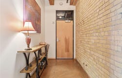 406 Wacouta Street, Saint Paul, MN 55101