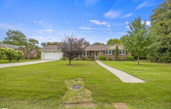 711 Confederate Circle, Taylors, SC 29687