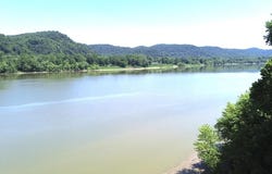 12 River Rd, Vanceburg, KY 41179