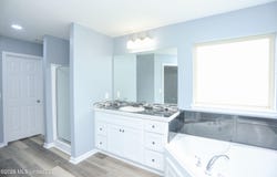 11 Pine Hill Way, Terry, MS 39170