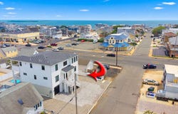 2 E 15TH Street, LONG BEACH, NJ 08008