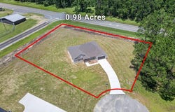 77 RAYMOND DRIVE, Broxton, GA 31650