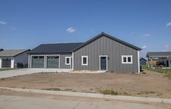 2629 Warren Circle, Rock Valley, IA 51247