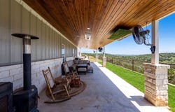 225 Arrowhead Ln, Pipe Creek, TX 78063