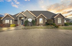 27082 State Highway J, Golden, MO 65658